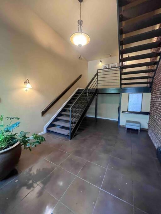 شقة Affordable & Chic Rino/Lodo/Dtown Loft- Walkable دنفر المظهر الخارجي الصورة
