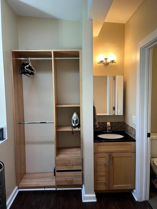 شقة Affordable & Chic Rino/Lodo/Dtown Loft- Walkable دنفر المظهر الخارجي الصورة